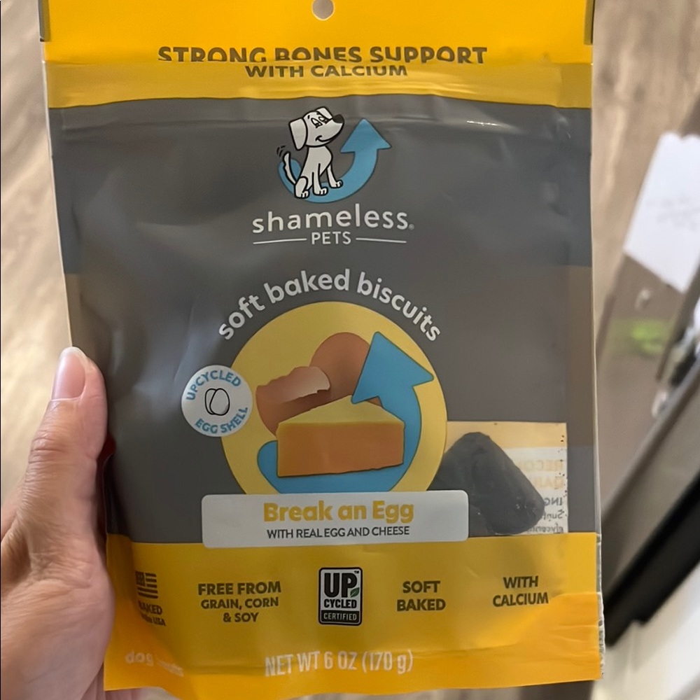 Shameless Pets Break an Egg Soft Baked Biscuits